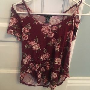 Pretty maroon floral shoulderless top